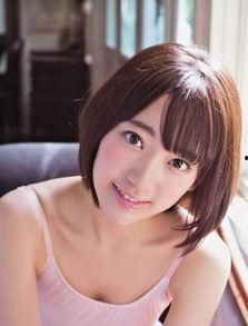 日本16岁校花,青春绽放，校园焦点