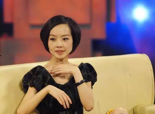 当女明星遇到扇子,女明星与扇子的浪漫邂逅
