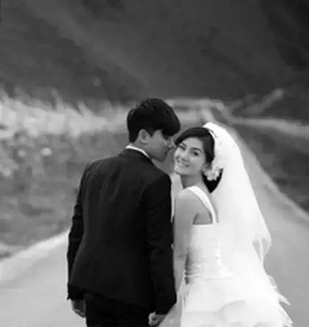 明星结婚亲密照,独家结婚亲密照大揭秘