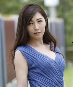 佐佐木明希 丝袜 下载,性感女神的私密诱惑瞬间