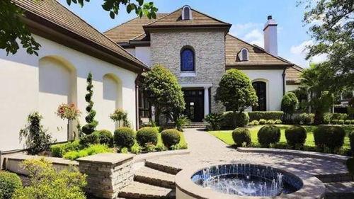 住别墅的明星,揭秘住别墅的明星私生活